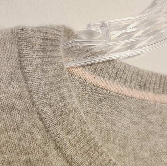 Unbranded | Women's Gray Scoopneck High Low 100% Cashmere Sweater (Size Large) - Picture 4 of 14